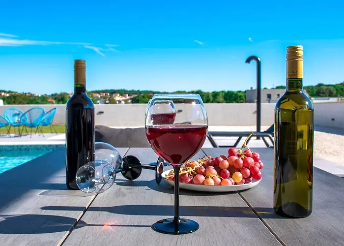 Вілла Elite 1 & 2 With Two Pools *