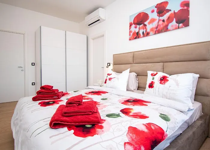 Elite 1 & 2 With Two Pools Villa