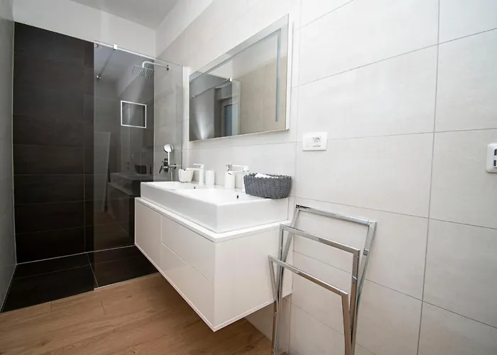 Elite 1 & 2 With Two Pools