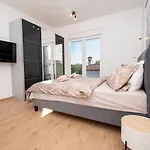 Villa Elite 1 & 2 With Two Heated Pools - By Istrabook *