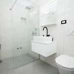 Villa Elite 1 & 2 With Two Heated Pools - By Istrabook Пула