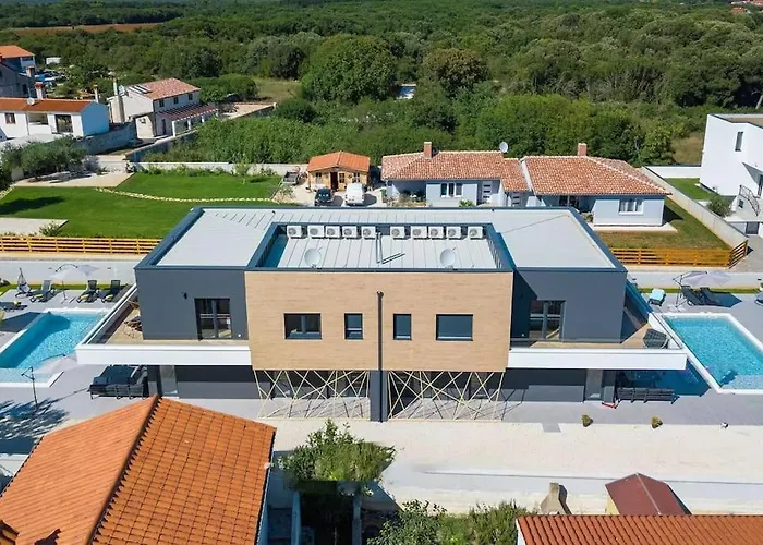 Villa Elite 1 & 2 With Two Pools *