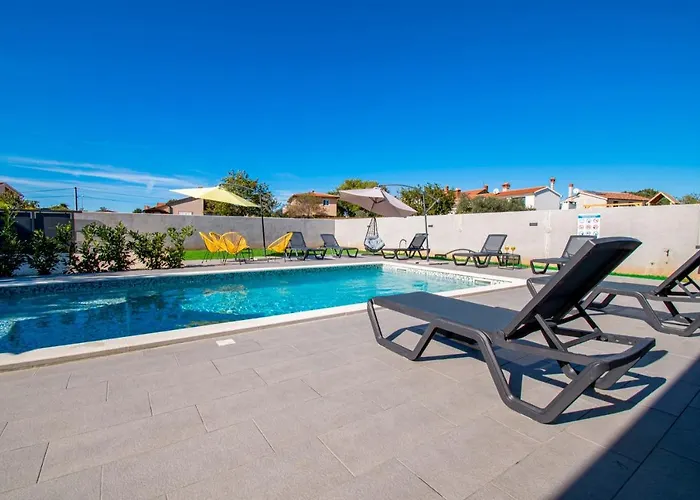 Villa Elite 1 & 2 With Two Pools * Pula