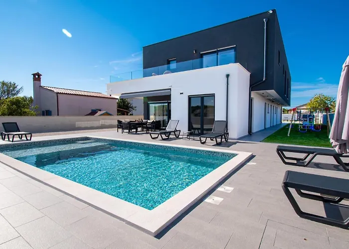 Villa Elite 1 & 2 With Two Pools Villa Pula