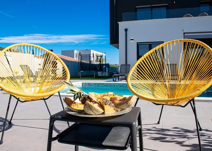 Elite 1 & 2 With Two Pools Villa *